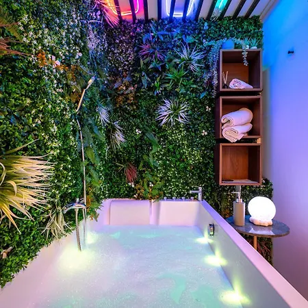 Διαμέρισμα Cozy Jacuzzi Chartrons